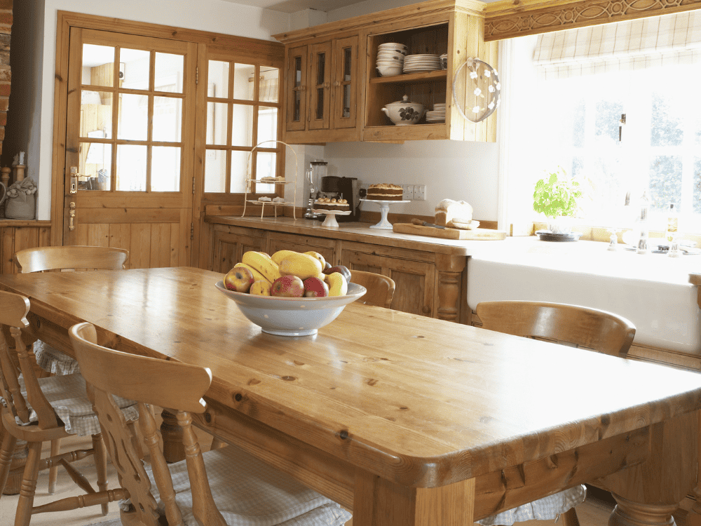 Charming Farmhouse Tables for Dining