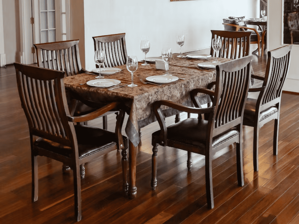 Mix Modern with Vintage for Dining Room Furniture